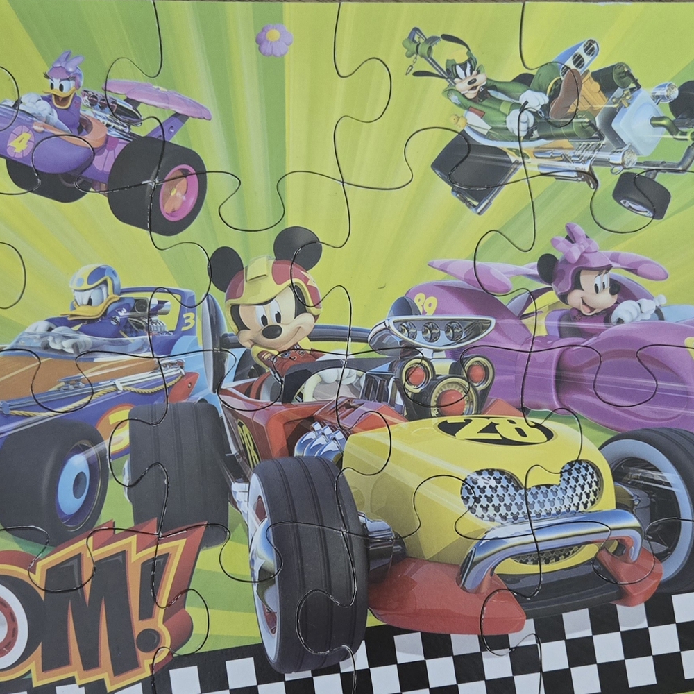Disney Mickey Mouse Roadster Racers Puzzle Set Of 7 Puzzles - Picture 2 of 9